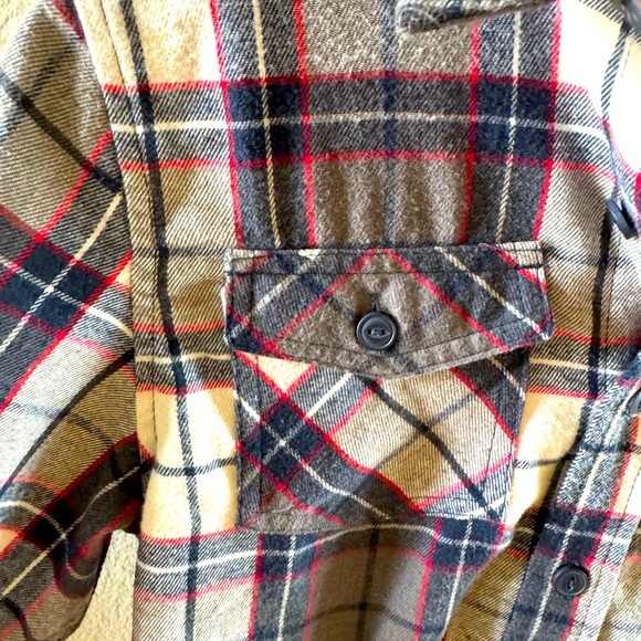 Boys 10 long sleeve button up - Picture 3 of 6